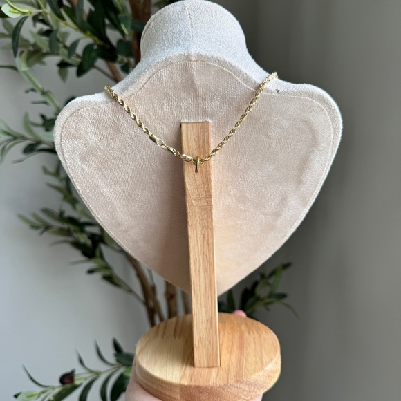 14k Gold Plated Elegant Gold Rope Chain Necklace - Picture 3 of 4